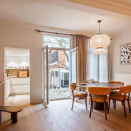 Huswell - Bright With Terrace In Heart Of Apartment *