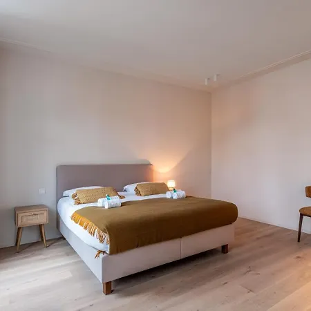 Huswell - Bright With Terrace In Heart Of Apartment